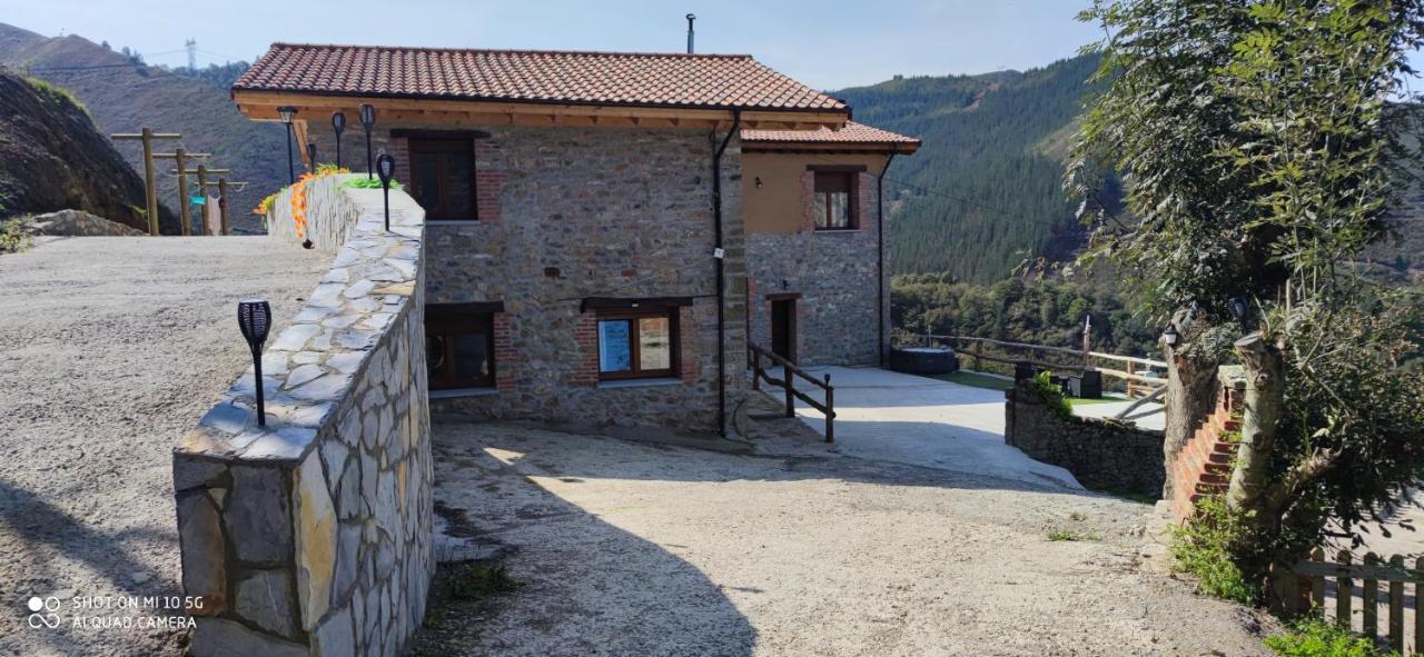 Hotel Granja Paraiso, Oasis Rural & Bienestar Onís Esterno foto