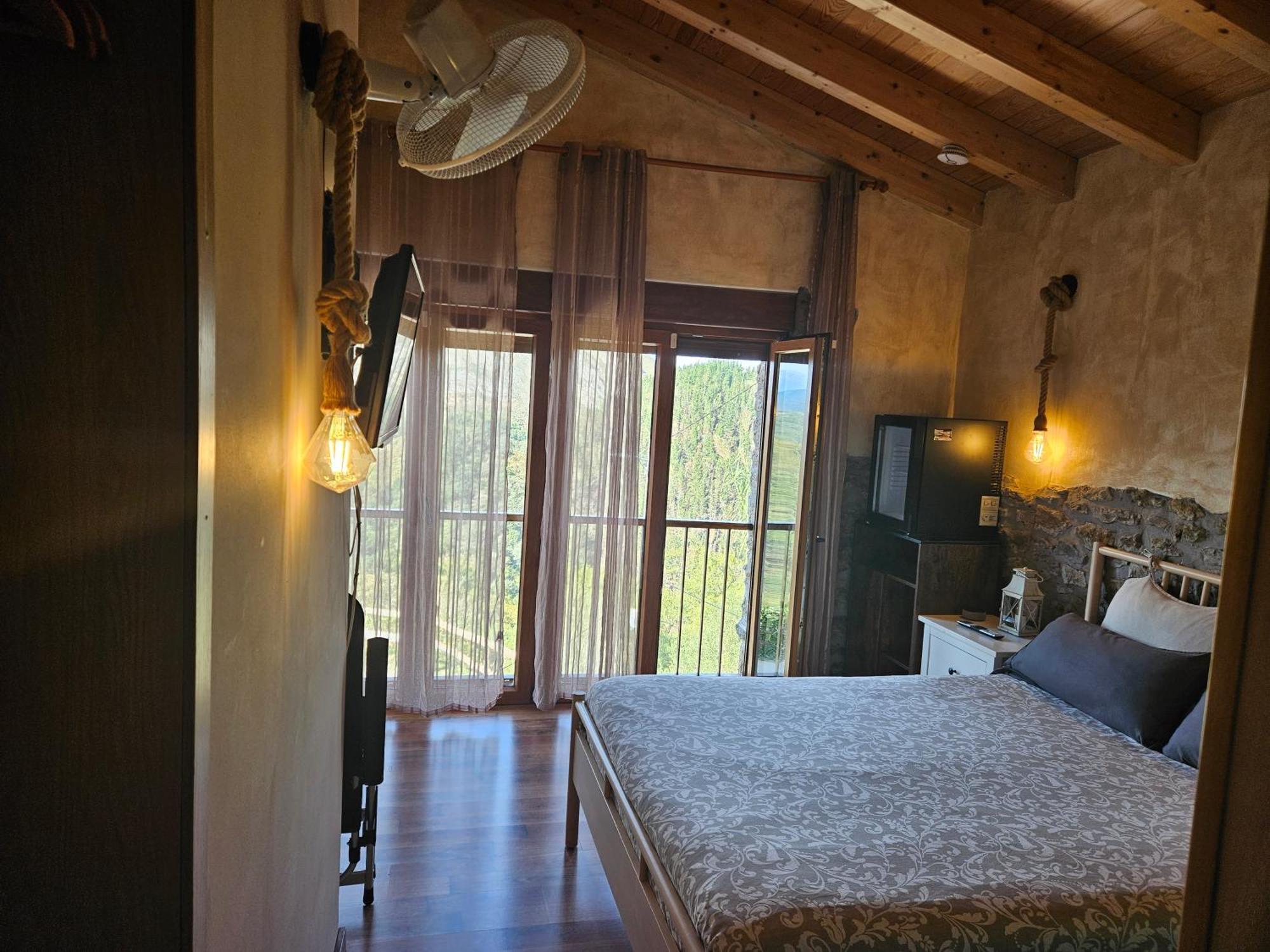 Hotel Granja Paraiso, Oasis Rural & Bienestar Onís Esterno foto